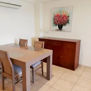 דירה 403 Carisa Artemis Court, לרנקה